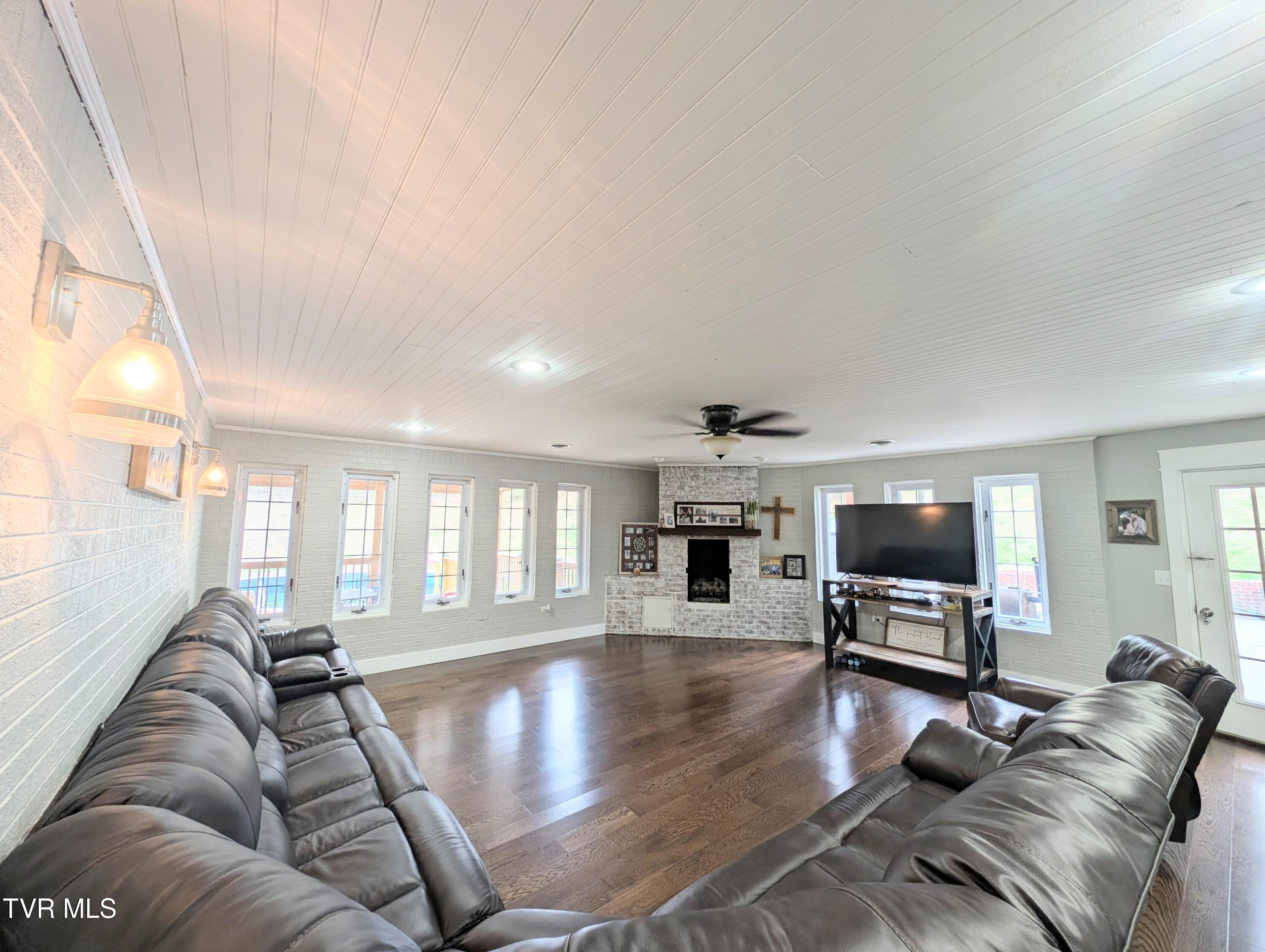 246 The New Road Clintwood, VA 24228 - Photo 37 of 62 1000019912
