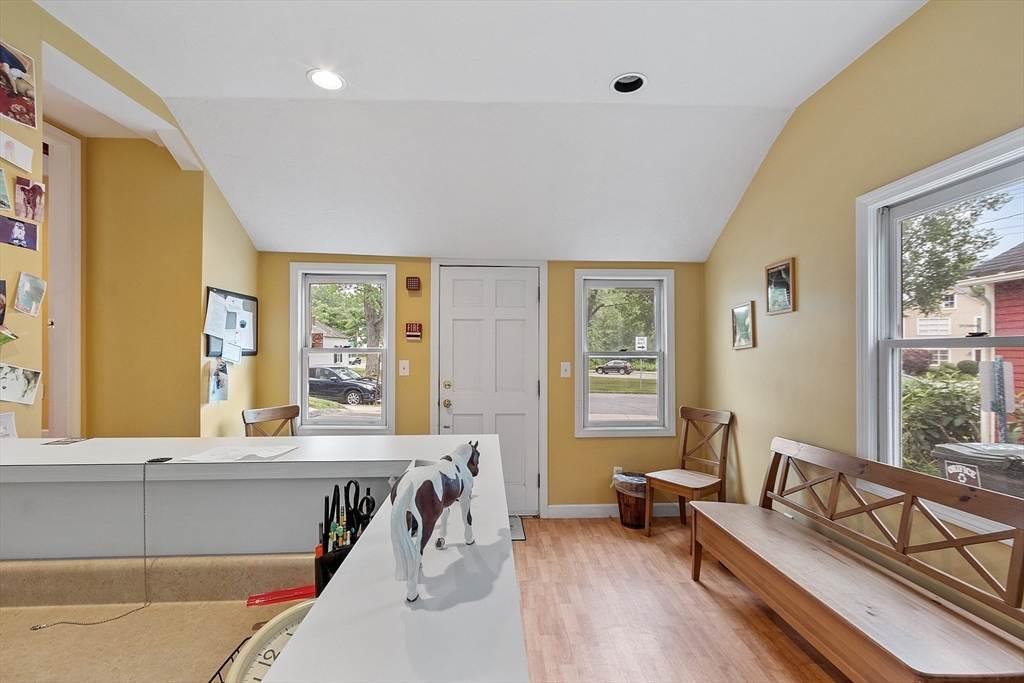 31 Cochituate Road Wayland, MA 01778 - Photo 8 of 40