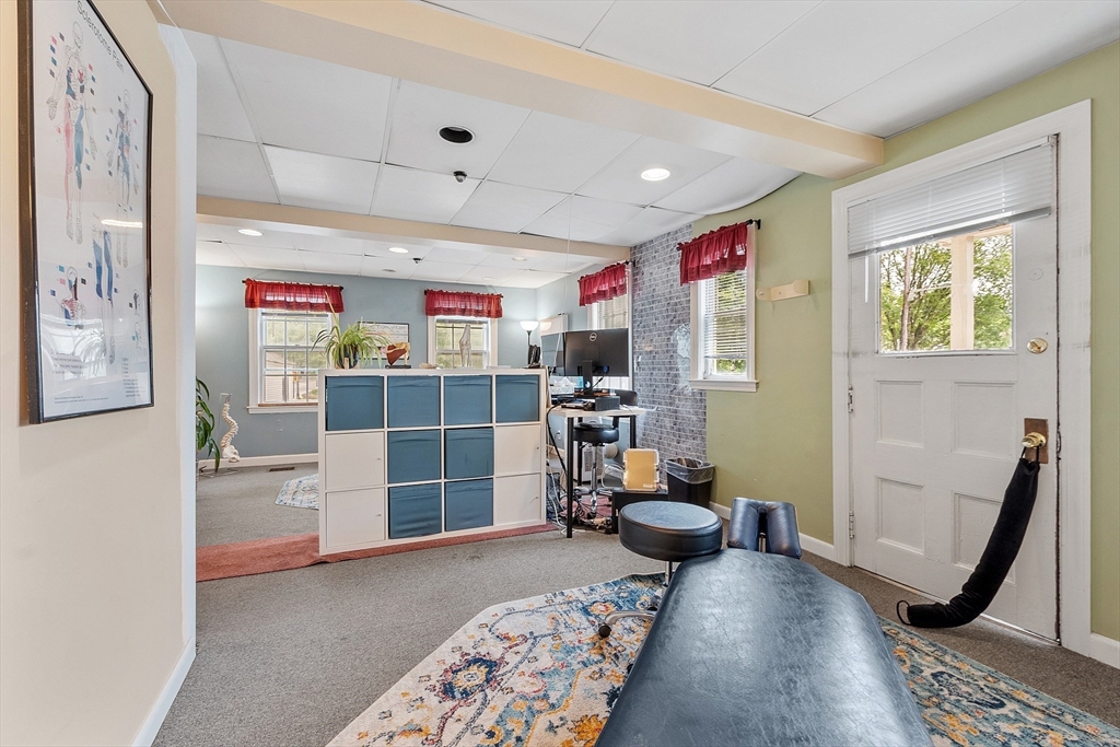 31 Cochituate Road Wayland, MA 01778 - Photo 9 of 40