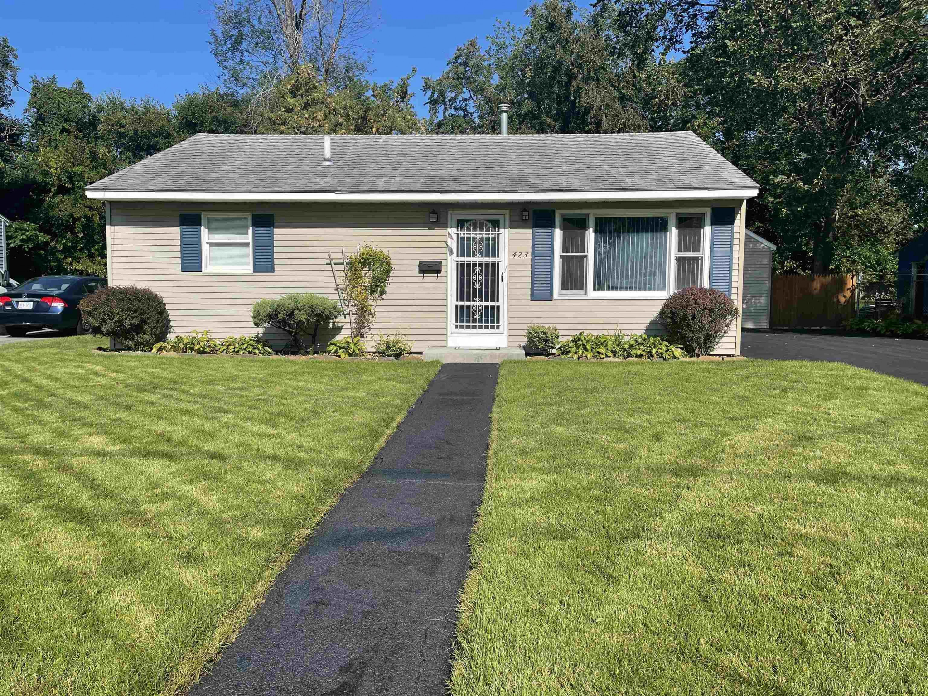 423 Chiswell Road Schenectady, NY 12304 - Photo 1 of 29 Photo 1