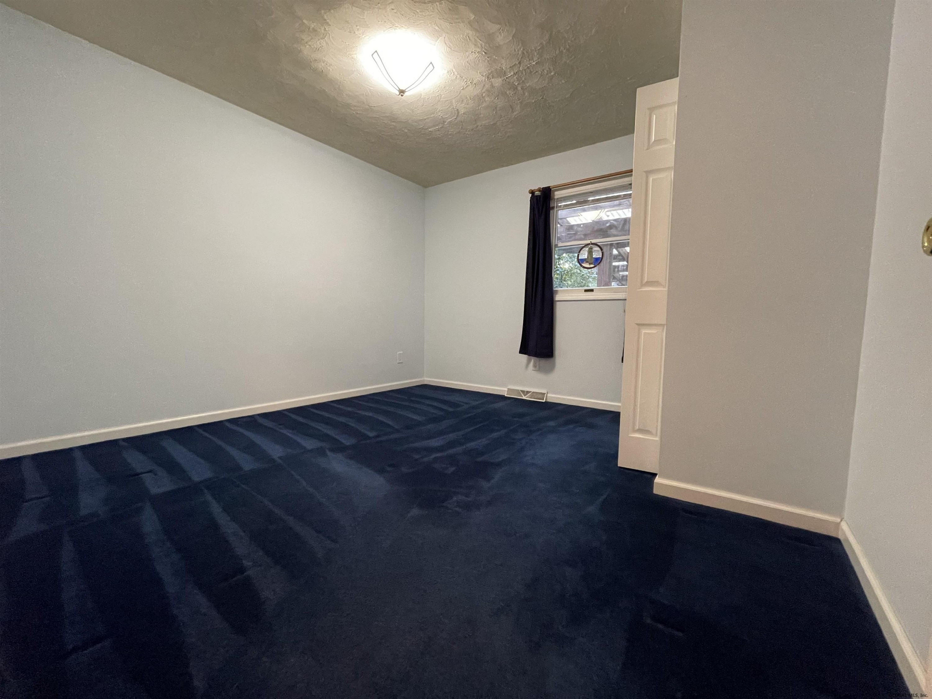 423 Chiswell Road Schenectady, NY 12304 - Photo 24 of 29 Photo 24
