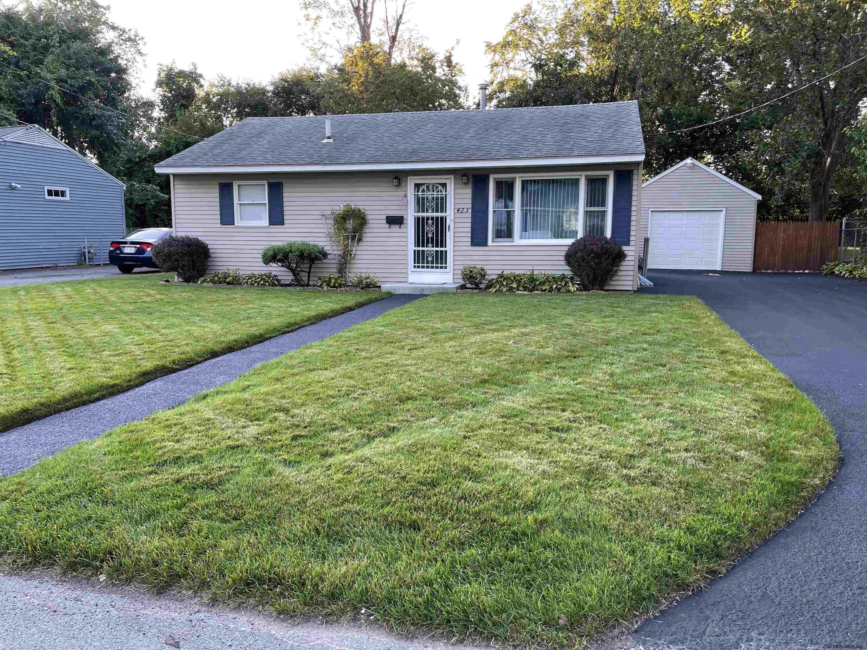 423 Chiswell Road Schenectady, NY 12304 - Photo 26 of 29 Photo 26