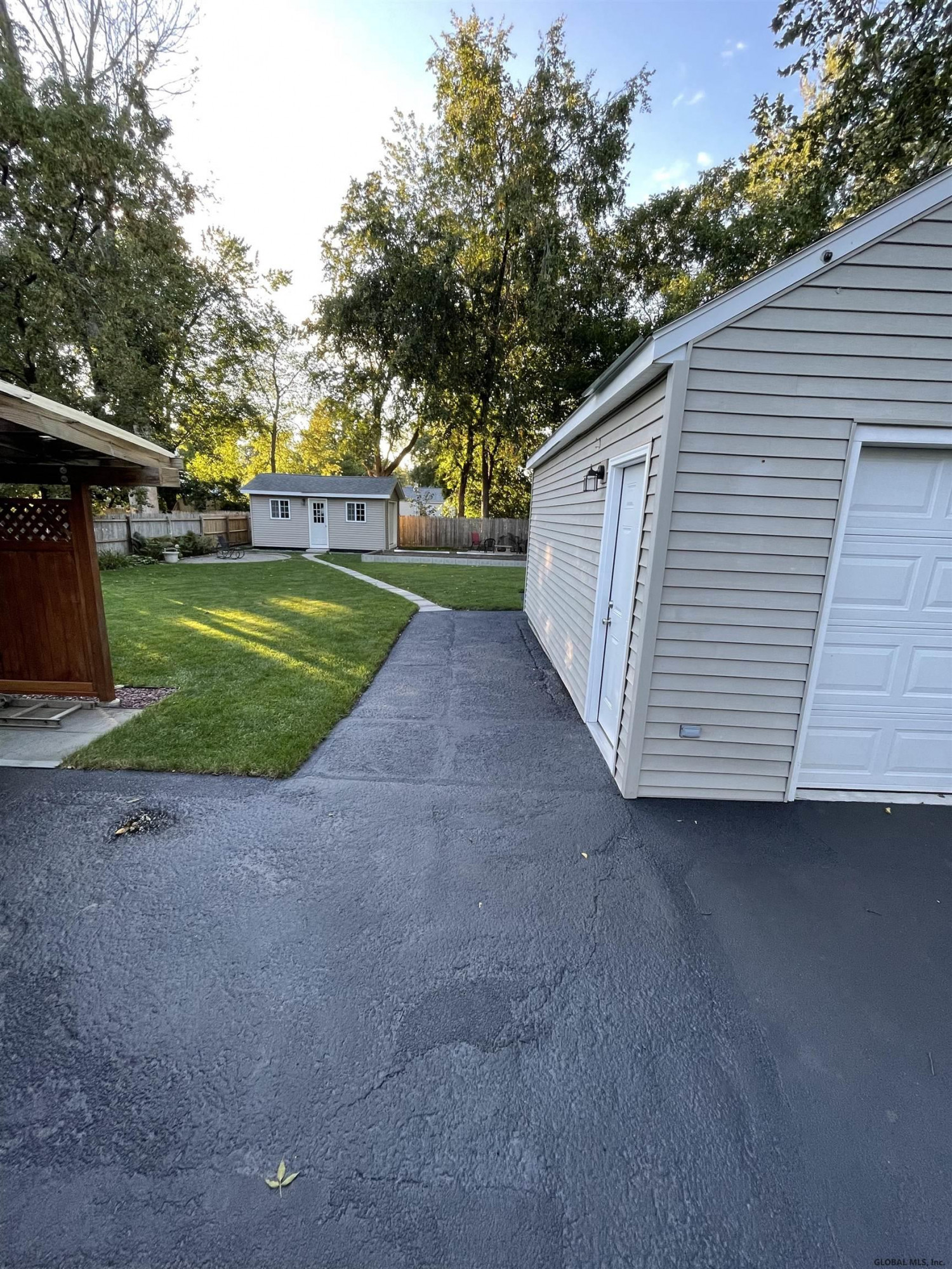 423 Chiswell Road Schenectady, NY 12304 - Photo 7 of 29 Photo 7