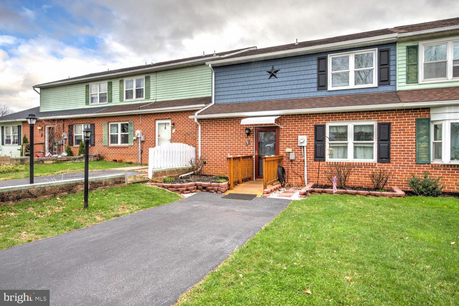 Welcome to 7 Winding Way  Lititz