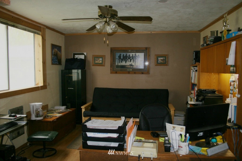 2167 Valley Road Northeast Moses Lake, WA 98837 - Photo 10 of 13 Gallery Image 10