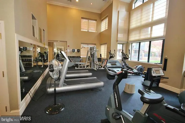 $2,400 | 3835 9th Street North, Unit 602E, Arlington, VA 22203