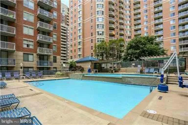 $2,400 | 3835 9th Street North, Unit 602E, Arlington, VA 22203