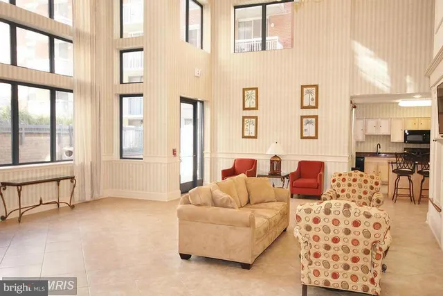 $2,400 | 3835 9th Street North, Unit 602E, Arlington, VA 22203