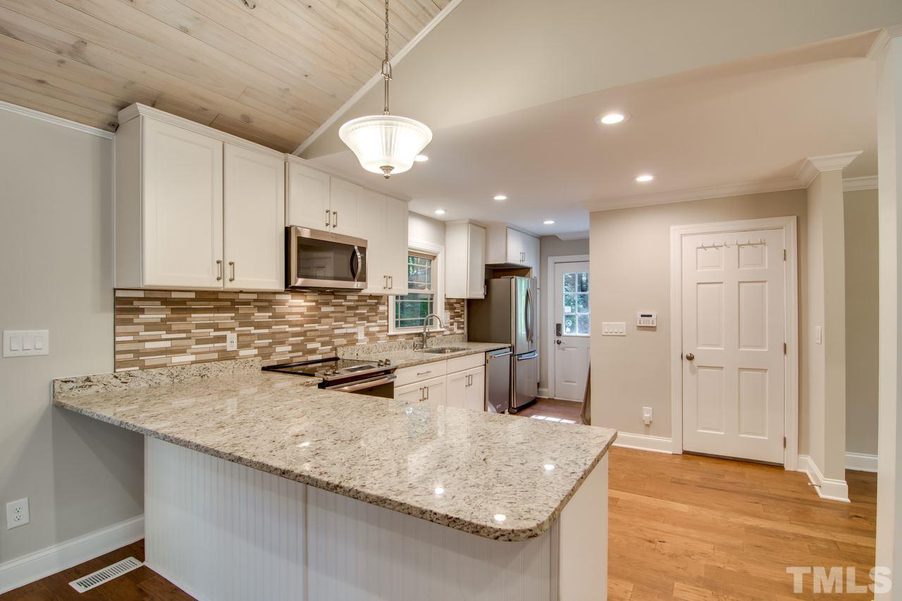 501 Merrie Road Raleigh, NC 27606 - Photo 9 of 28