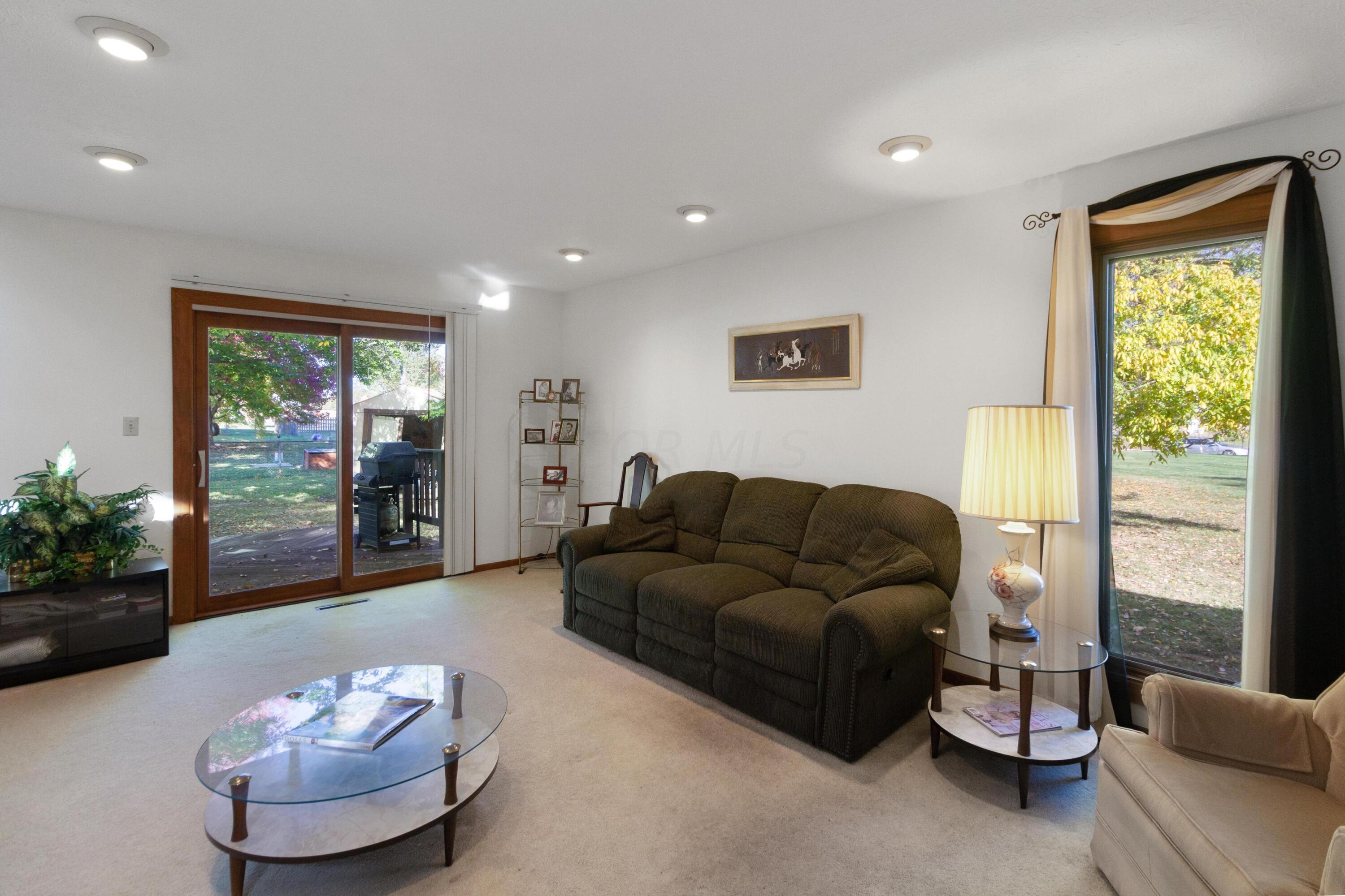 205 Timber Ridge Drive Pickerington, OH 43147 - Photo 8 of 27 8