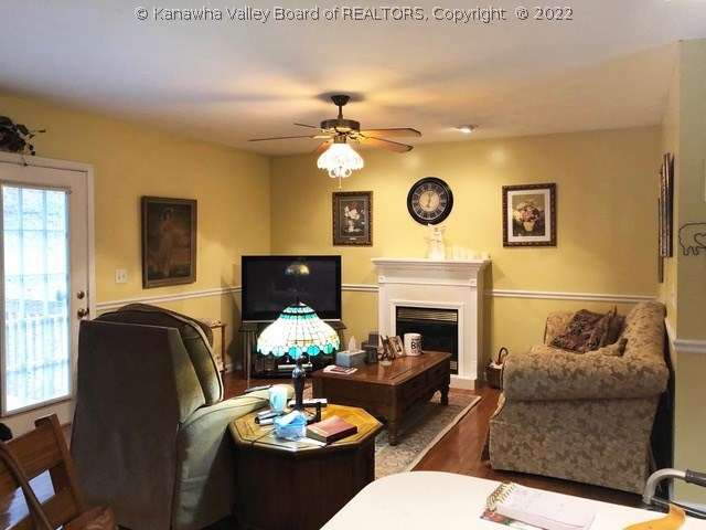 1077 Harmons Branch Road Winfield, WV 25213 - Photo 7 of 19 Gallery Image 7