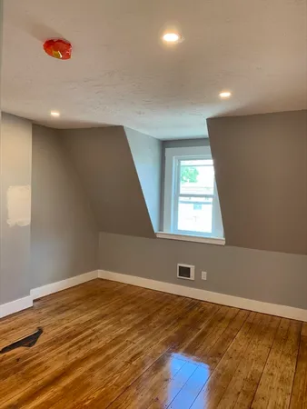 $2,000 | 8 Beethoven Street, Unit 3L, Boston, MA 02119