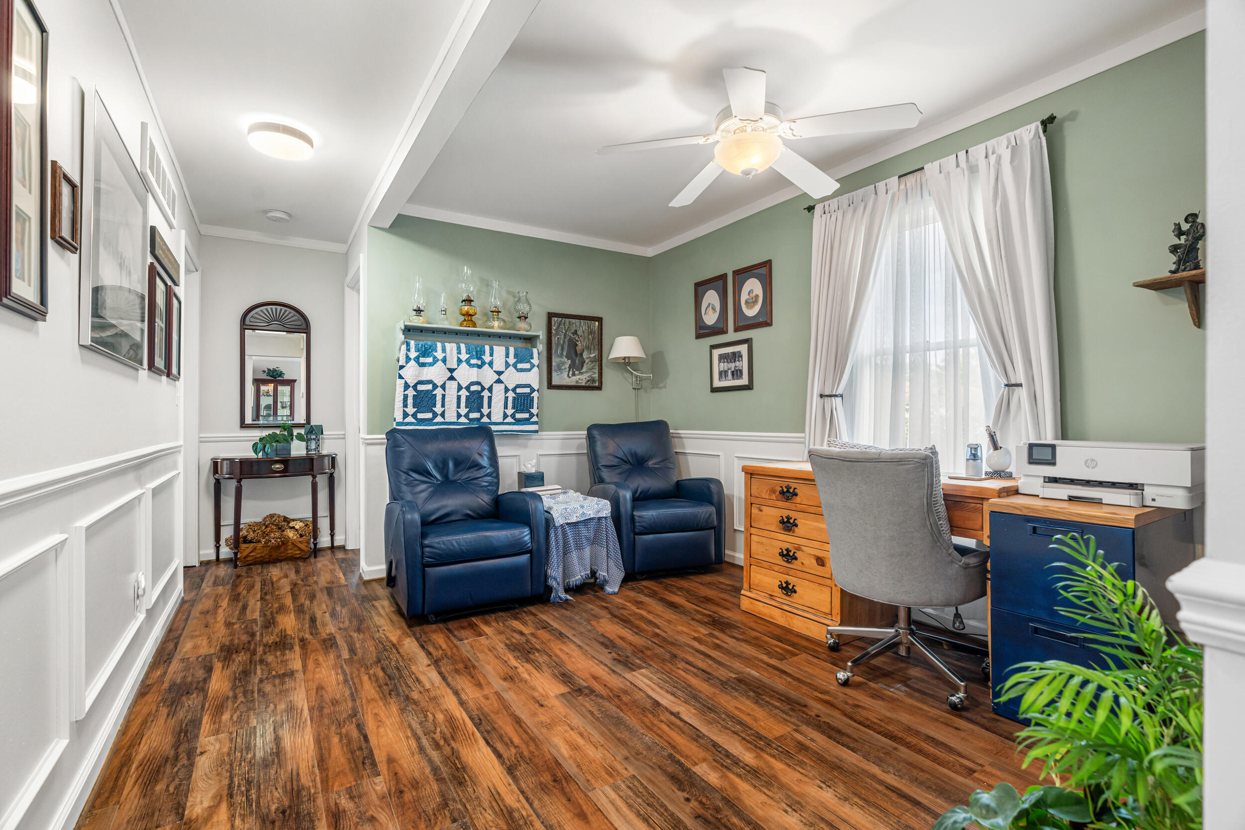 47385 Dequindre Road Rochester, MI 48307 - Photo 11 of 37 Family Room