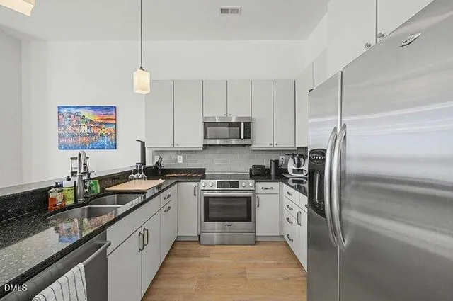 $600,000 | 103 West Main Street, Unit 305, Durham, NC 27701