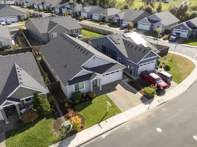 $474,900 | 1300 North Broadway Street, Estacada, OR 97023