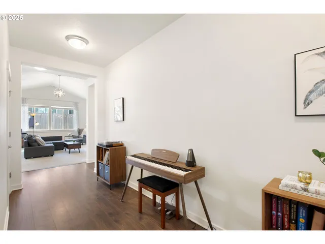 $474,900 | 1300 North Broadway Street, Estacada, OR 97023