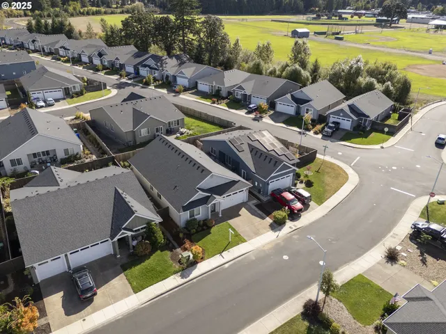 $474,900 | 1300 North Broadway Street, Estacada, OR 97023