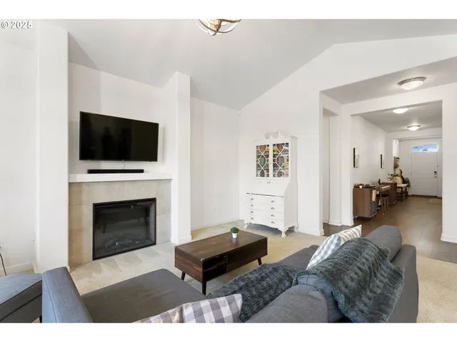 $474,900 | 1300 North Broadway Street, Estacada, OR 97023