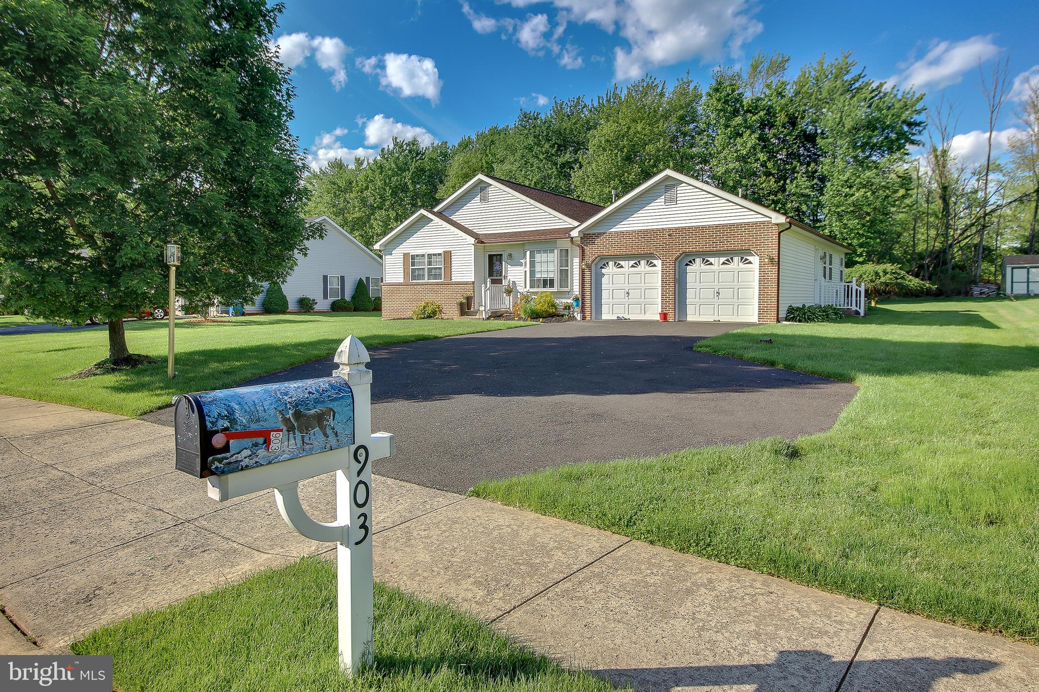903 Chatfield Road Warrington, PA 18976 - Photo 3 of 20 Gallery Image 3