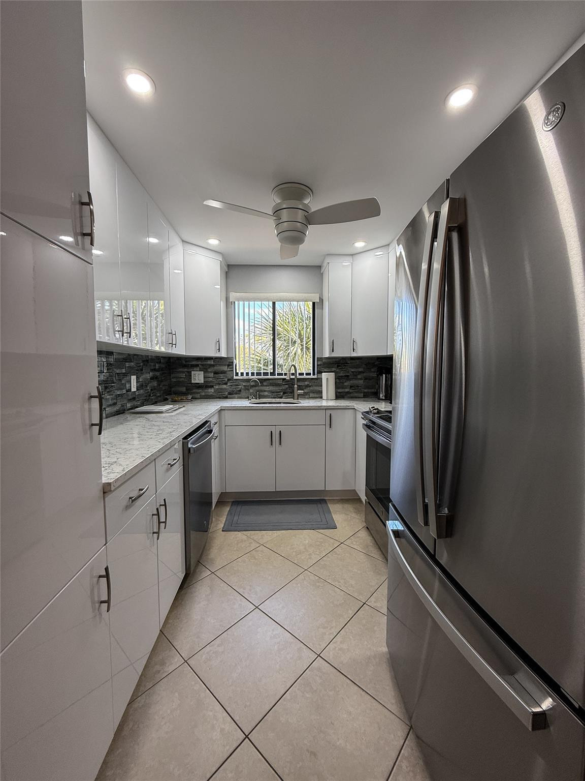 7448 Ashmont Circle, Unit 312 Tamarac, FL 33321 - Photo 7 of 41 Photo 7