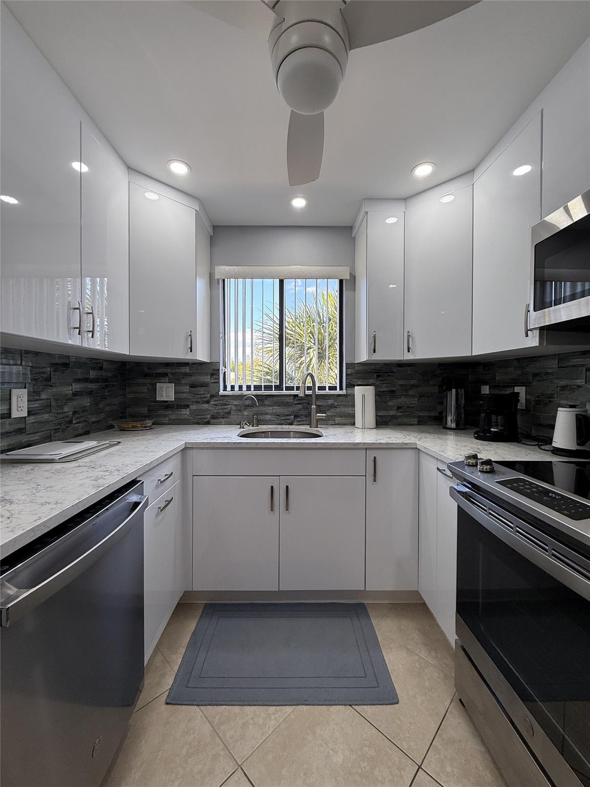 7448 Ashmont Circle, Unit 312 Tamarac, FL 33321 - Photo 8 of 41 Photo 8