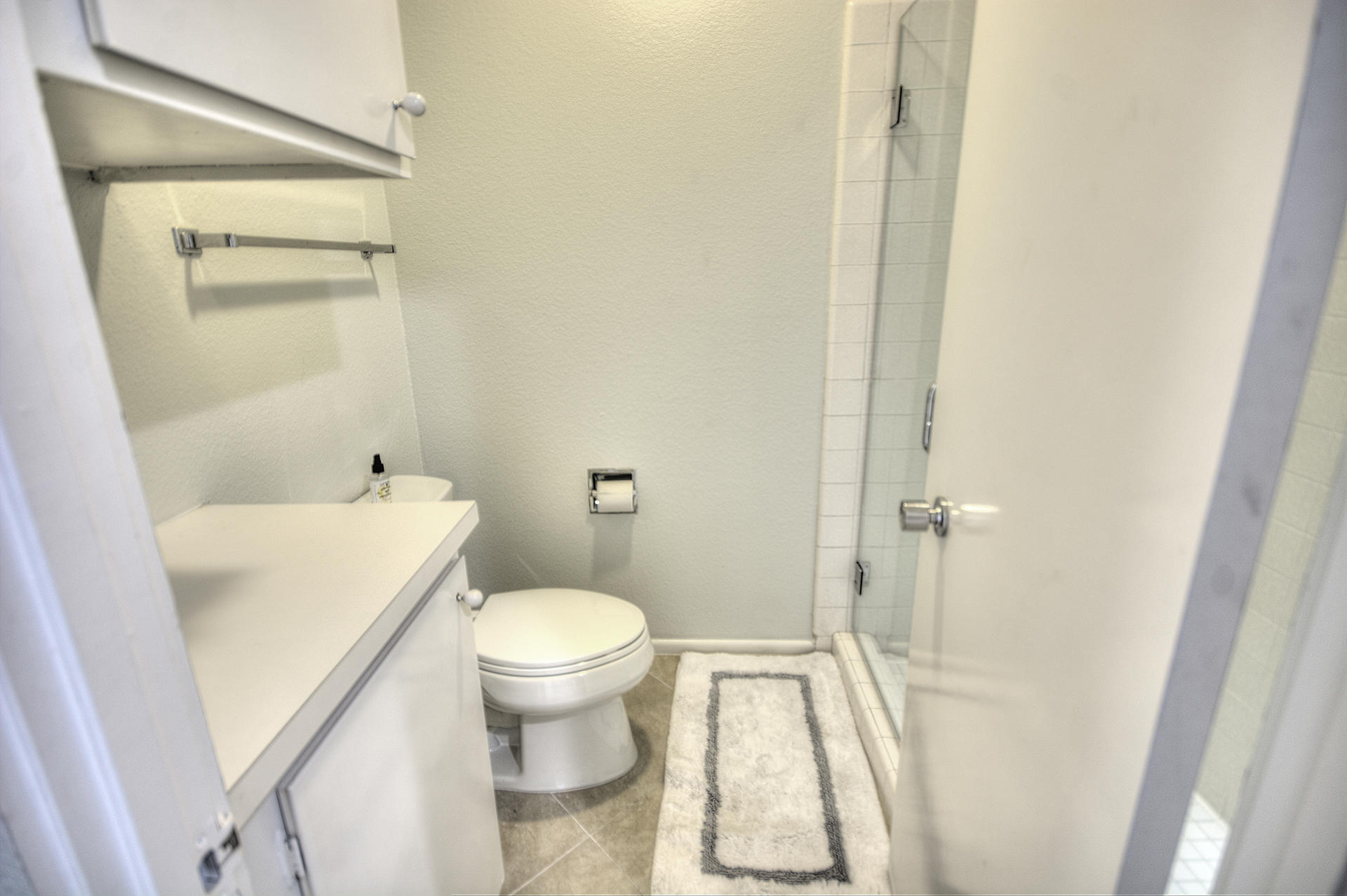 45730 Hopi Road Indian Wells, CA 92210 - Photo 21 of 42 a bathroom with a sink and a toilet