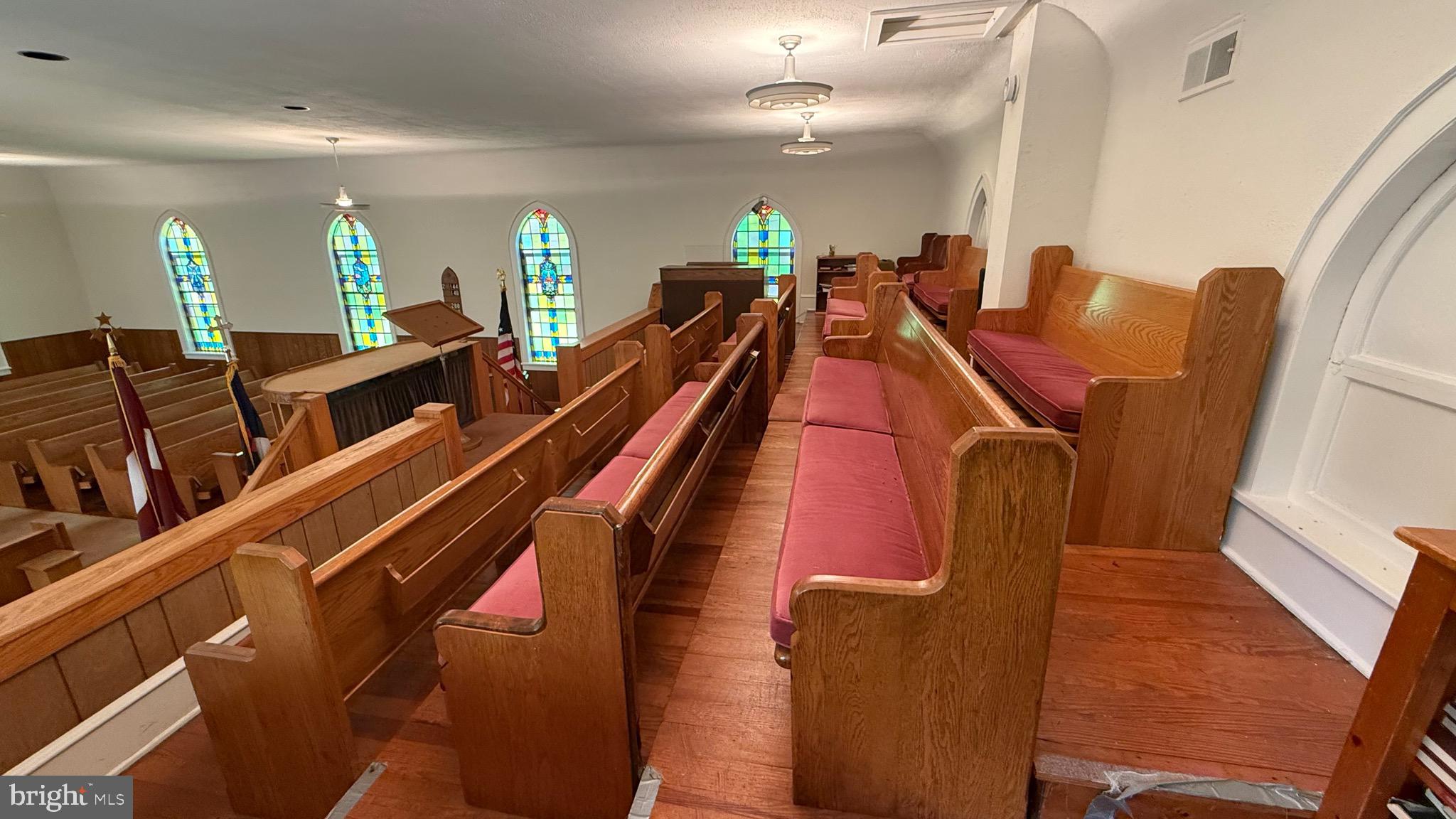 1142 Apple Road Quakertown, PA 18951 - Photo 16 of 22 a very nice looking room with many windows