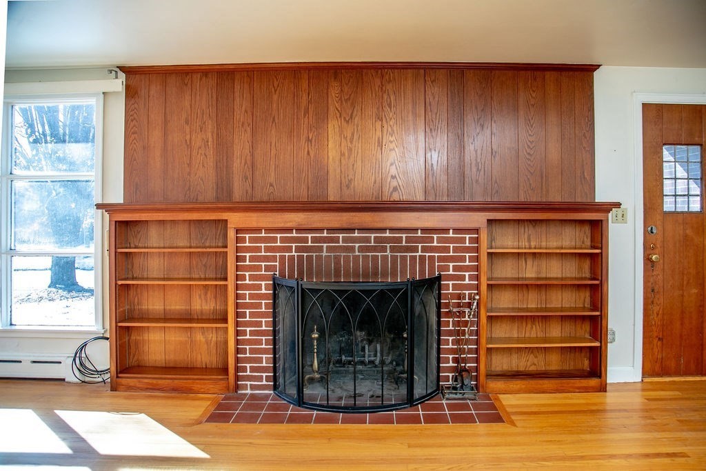 249 Shelburne Road Greenfield, MA 01301 - Photo 4 of 28 Gallery Image 4