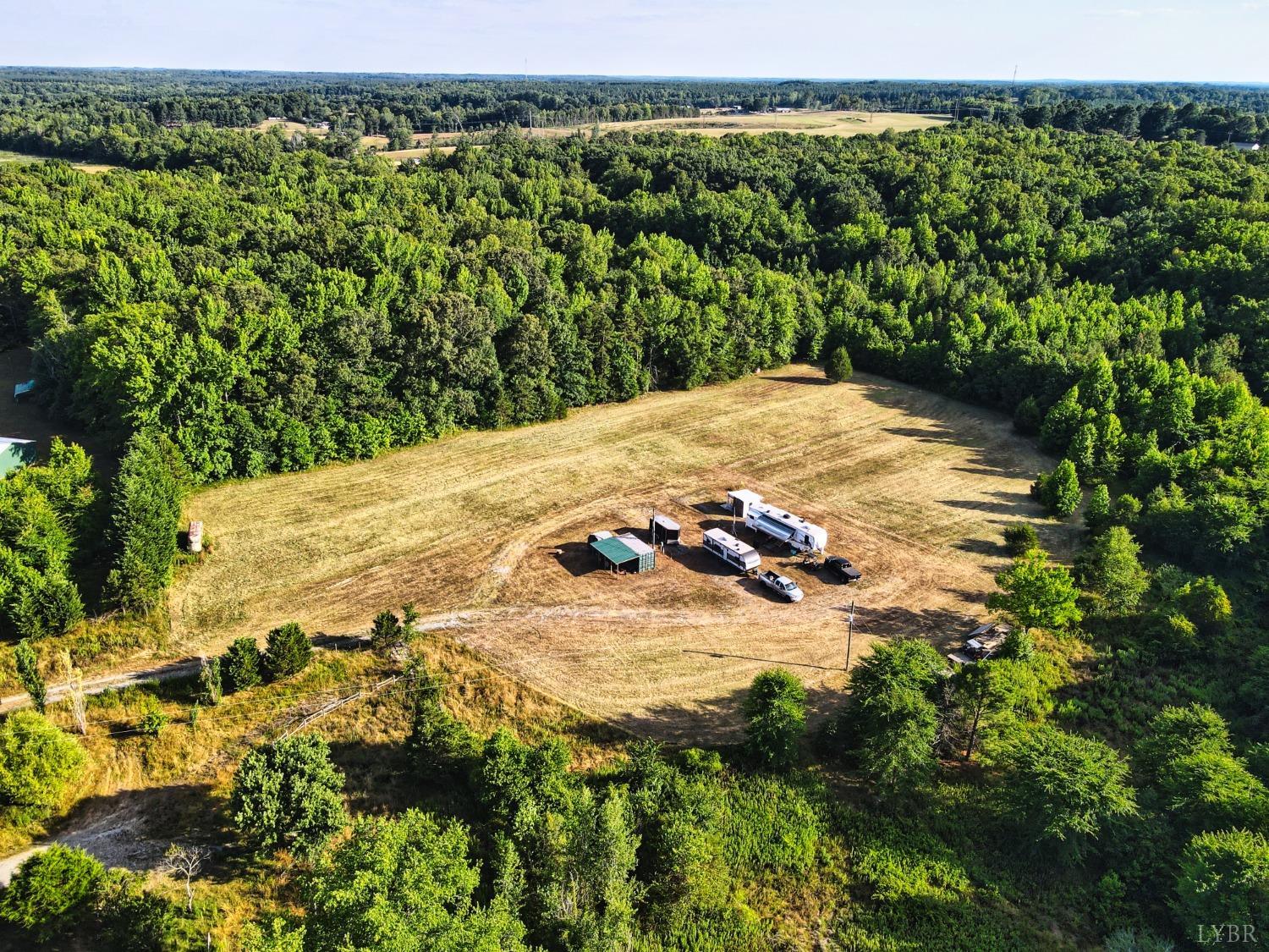 4020 Jeb Stuart Highway Red Oak, VA 23964 - Photo 2 of 48 a view of a backyard of the house
