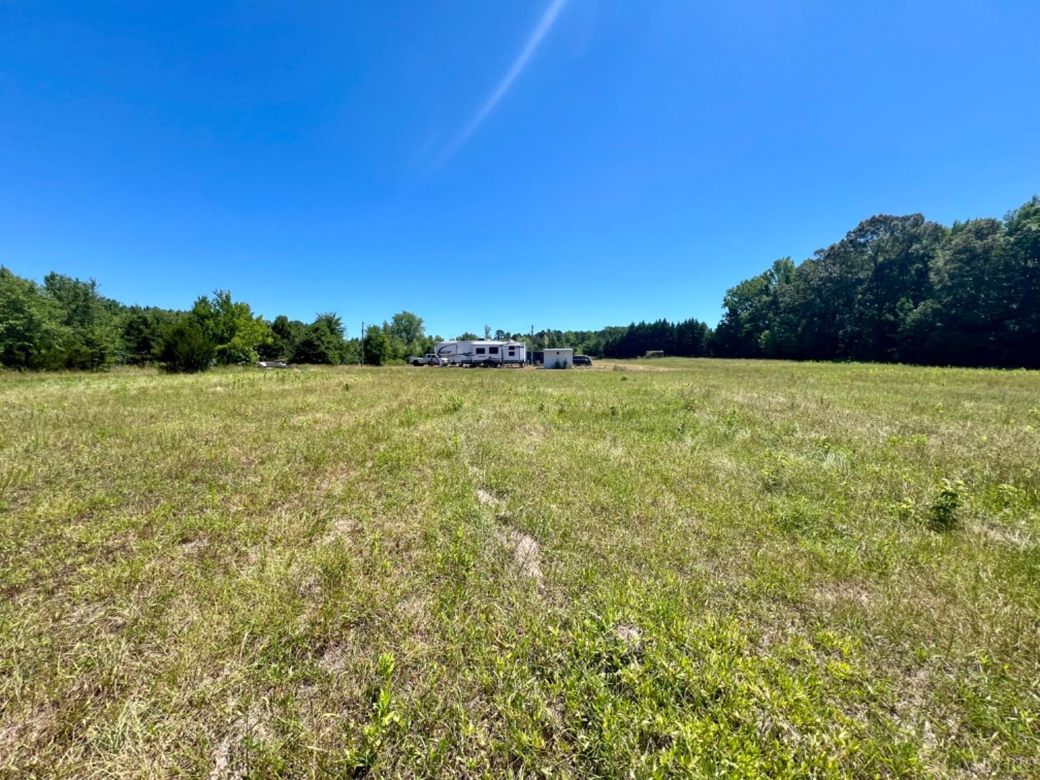 4020 Jeb Stuart Highway Red Oak, VA 23964 - Photo 22 of 48 a view of an outdoor space and a yard