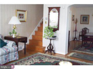 518 Overlook Road Philadelphia, PA 19128 - Photo 2 of 6