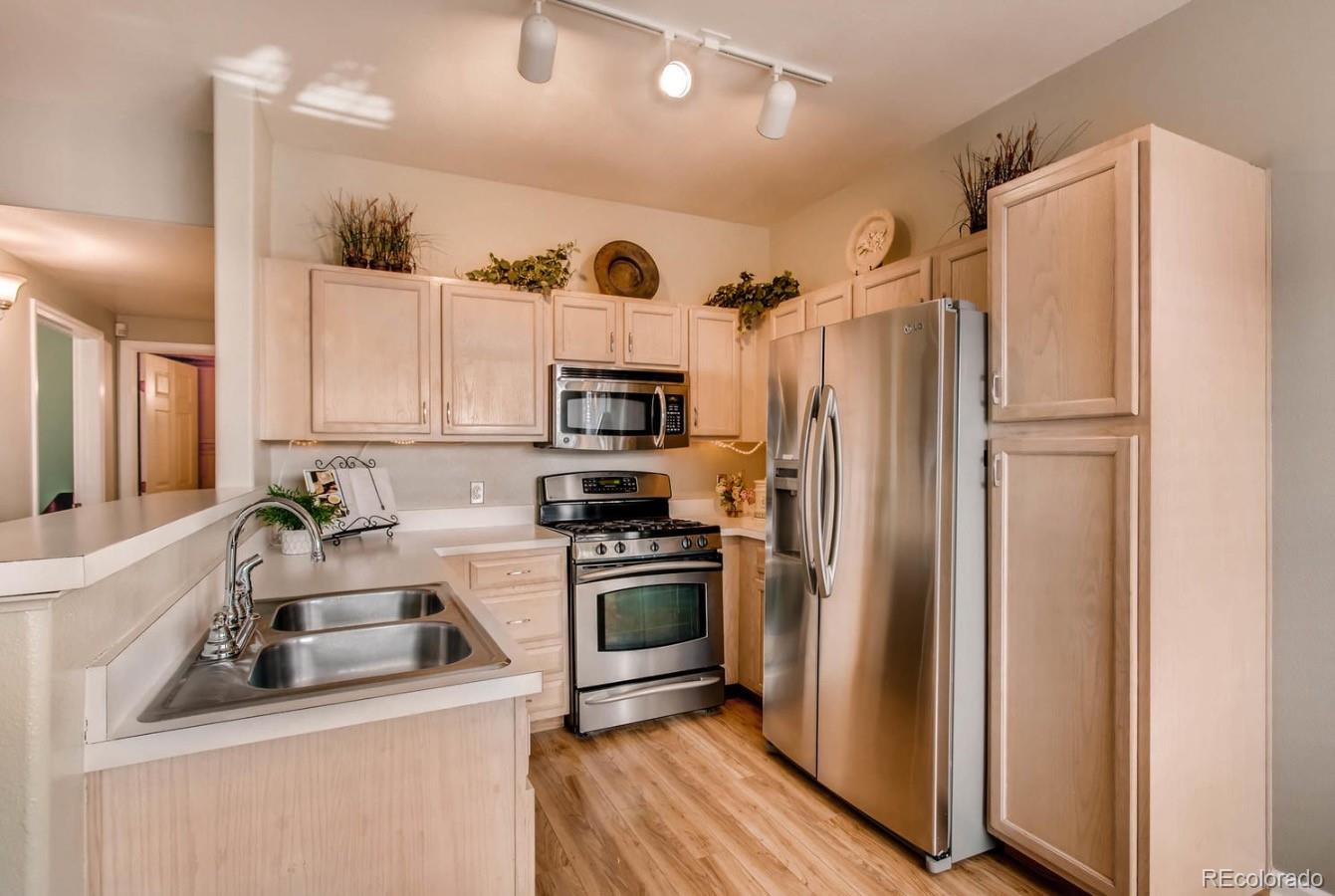 8450 South Little Rock Way, Unit 102 Highlands Ranch, CO 80126 - Photo 4 of 12