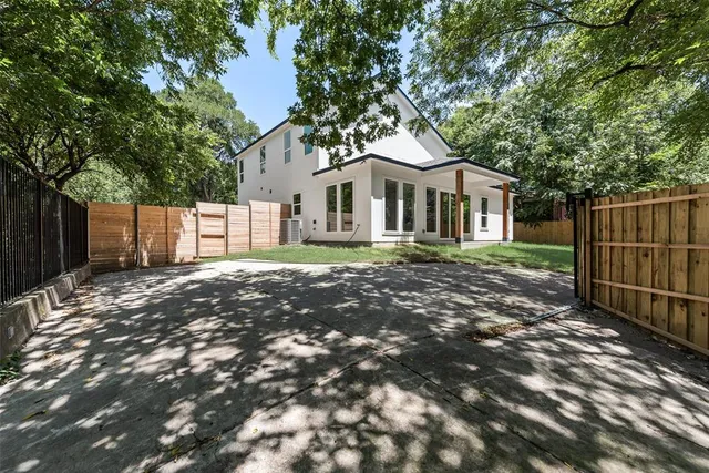 $537,700 | 1318 Nokomis Avenue, Dallas, TX 75224