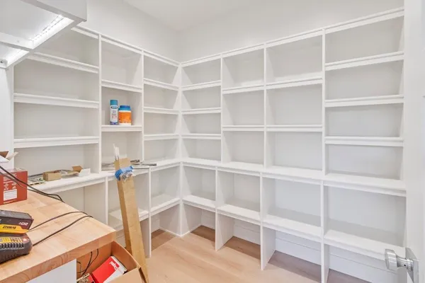 $699,900 | 1811 Halls Creek Avenue, Raymore, MO 64083