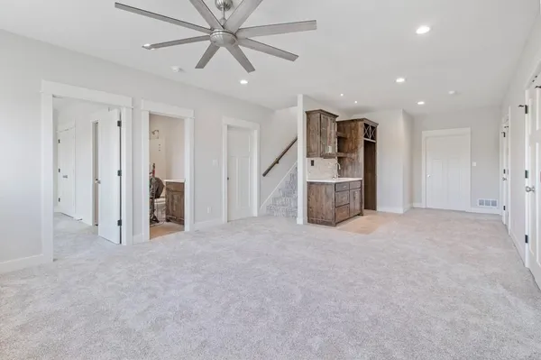 $699,900 | 1811 Halls Creek Avenue, Raymore, MO 64083