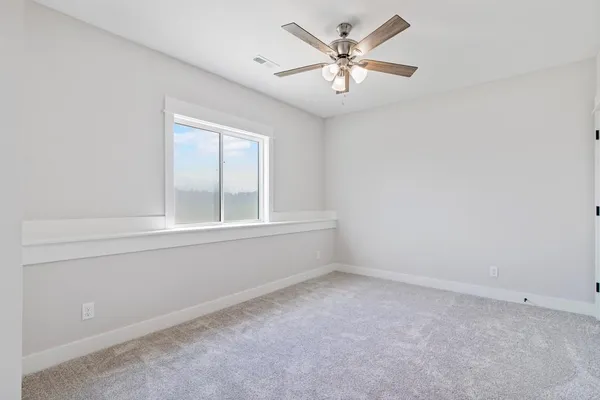 $699,900 | 1811 Halls Creek Avenue, Raymore, MO 64083