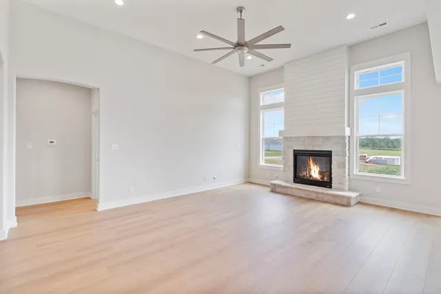 $699,900 | 1811 Halls Creek Avenue, Raymore, MO 64083