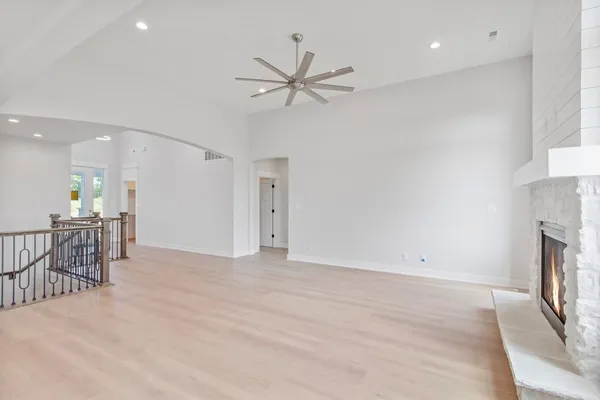 $699,900 | 1811 Halls Creek Avenue, Raymore, MO 64083