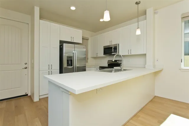 $4,495 | 94-1140 Koakolo Street, Unit 115, Waipahu, HI 96797