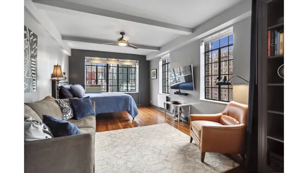 $3,500 | 320 East 42nd Street, Unit 1901 | Murray Hill