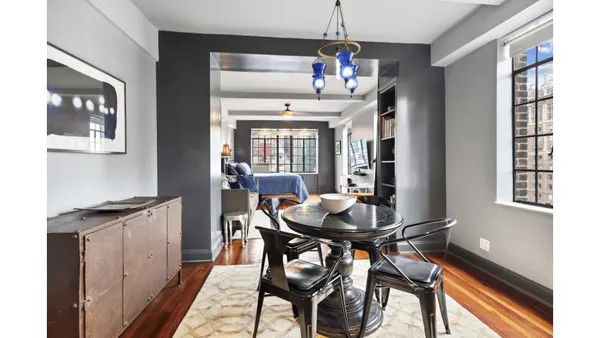 $3,500 | 320 East 42nd Street, Unit 1901 | Murray Hill