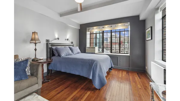 $3,500 | 320 East 42nd Street, Unit 1901 | Murray Hill