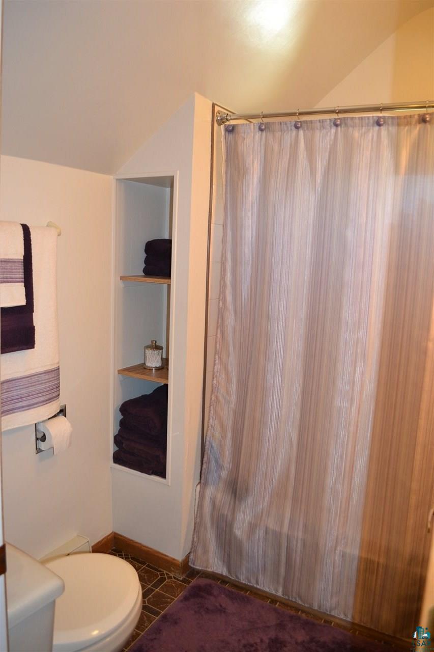 5202 Ivanhoe Street Duluth, MN 55804 - Photo 10 of 20 Gallery Image 10