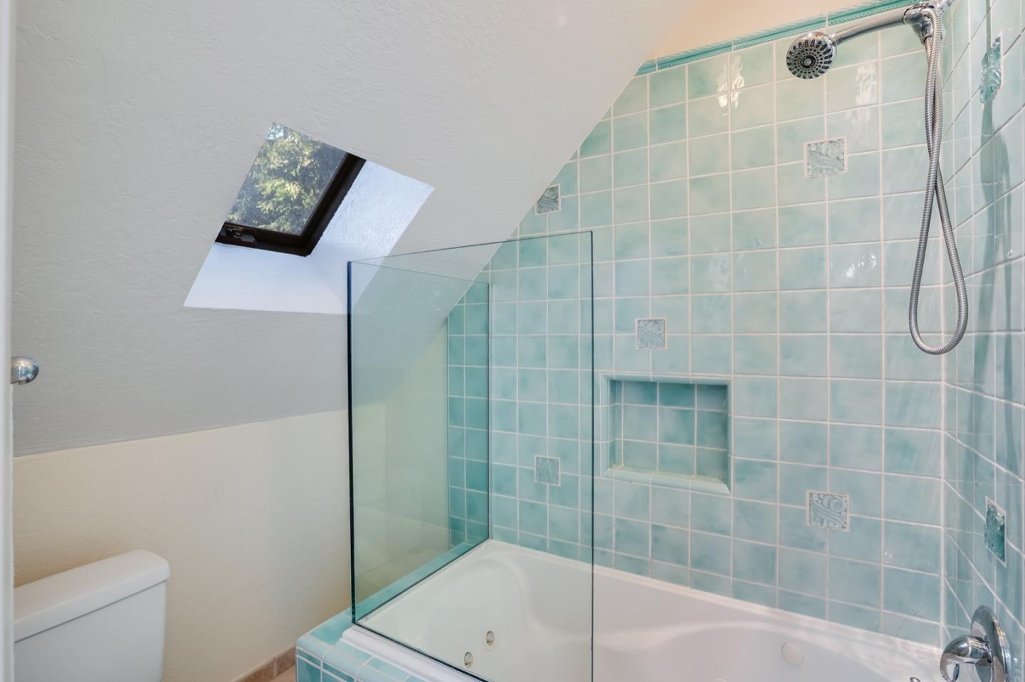 2530 West Middlefield Road Mountain View, CA 94043 - Photo 22 of 34 Gallery Image 22