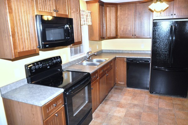 530 Rollstone Road Fitchburg, MA 01420 - Photo 2 of 24 Gallery Image 2