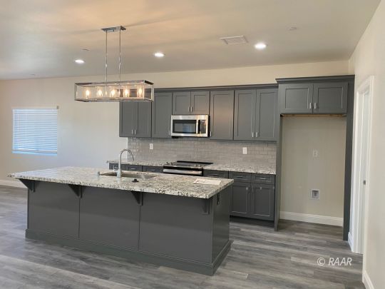 1041 Ocean Avenue Ridgecrest, CA 93555 - Photo 3 of 12 Gallery Image 3