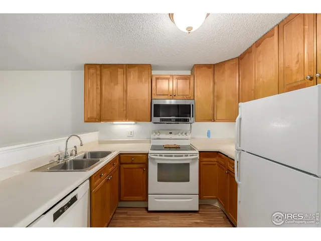 $285,000 | 4210 East 94th Avenue, Unit F, Thornton, CO 80229