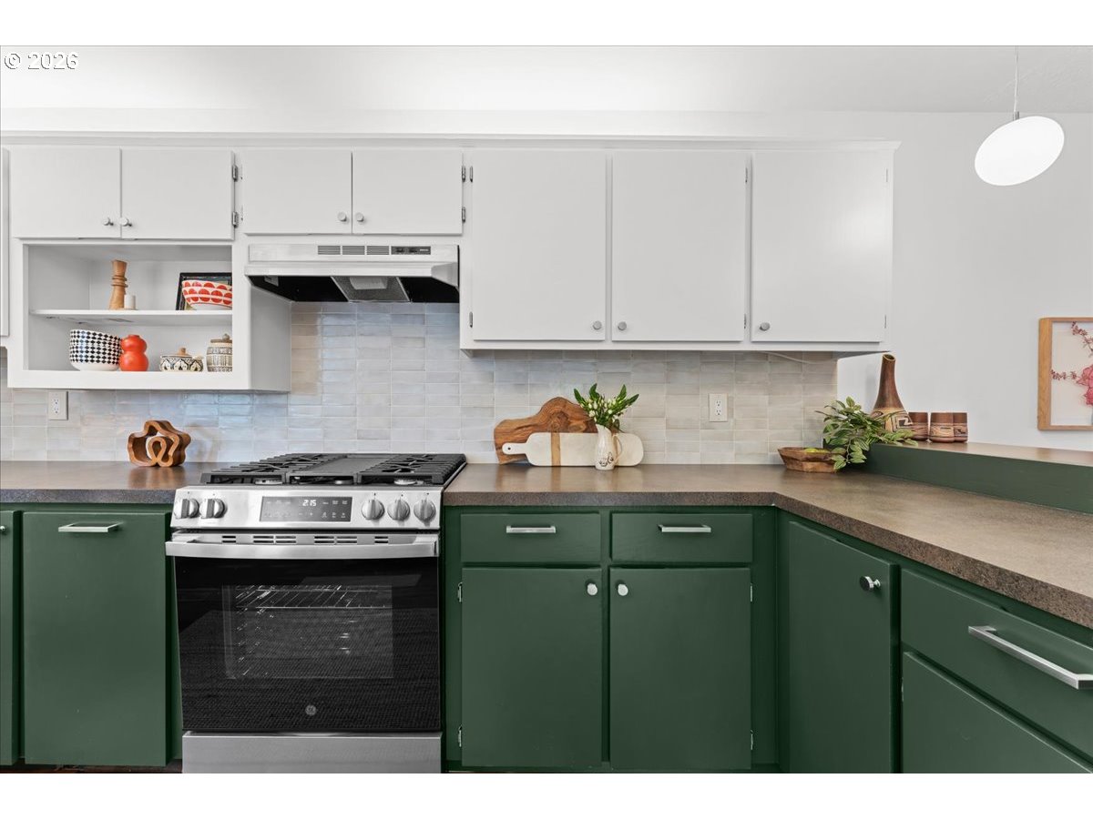 7720 Southwest Ruby Terrace Portland, OR 97219 - Photo 25 of 46 Gallery Image 25