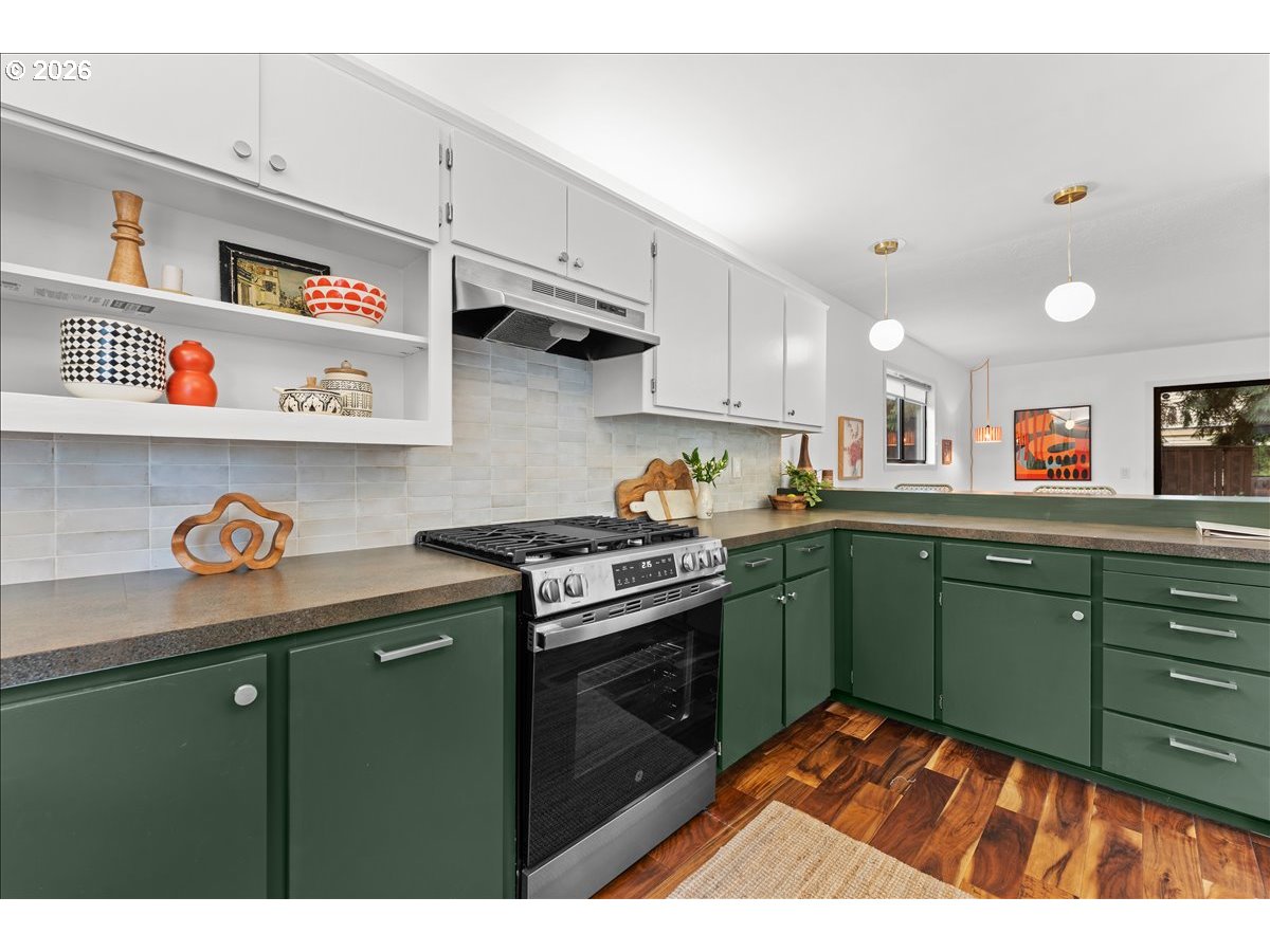 7720 Southwest Ruby Terrace Portland, OR 97219 - Photo 26 of 46 Gallery Image 26