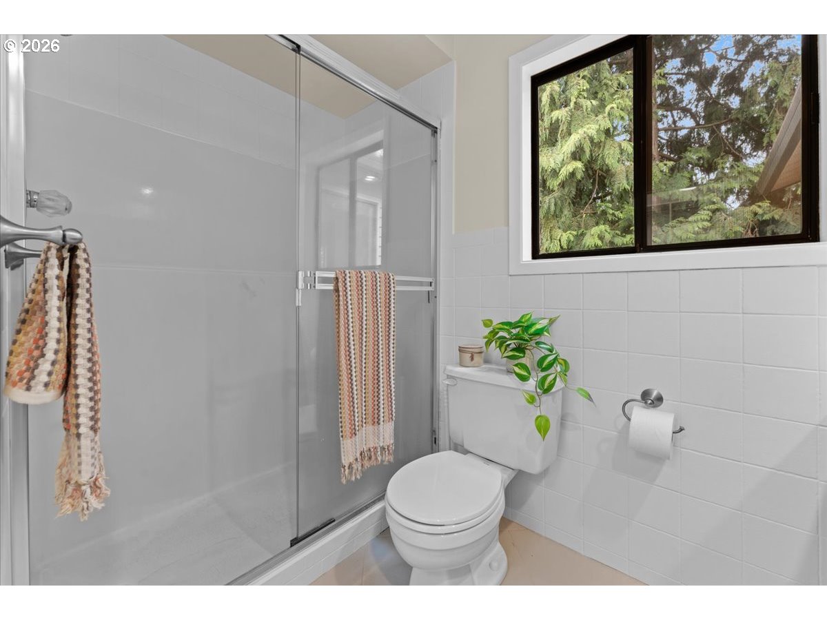 7720 Southwest Ruby Terrace Portland, OR 97219 - Photo 33 of 46 Gallery Image 33